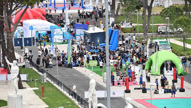 Immagine giornata sport coni