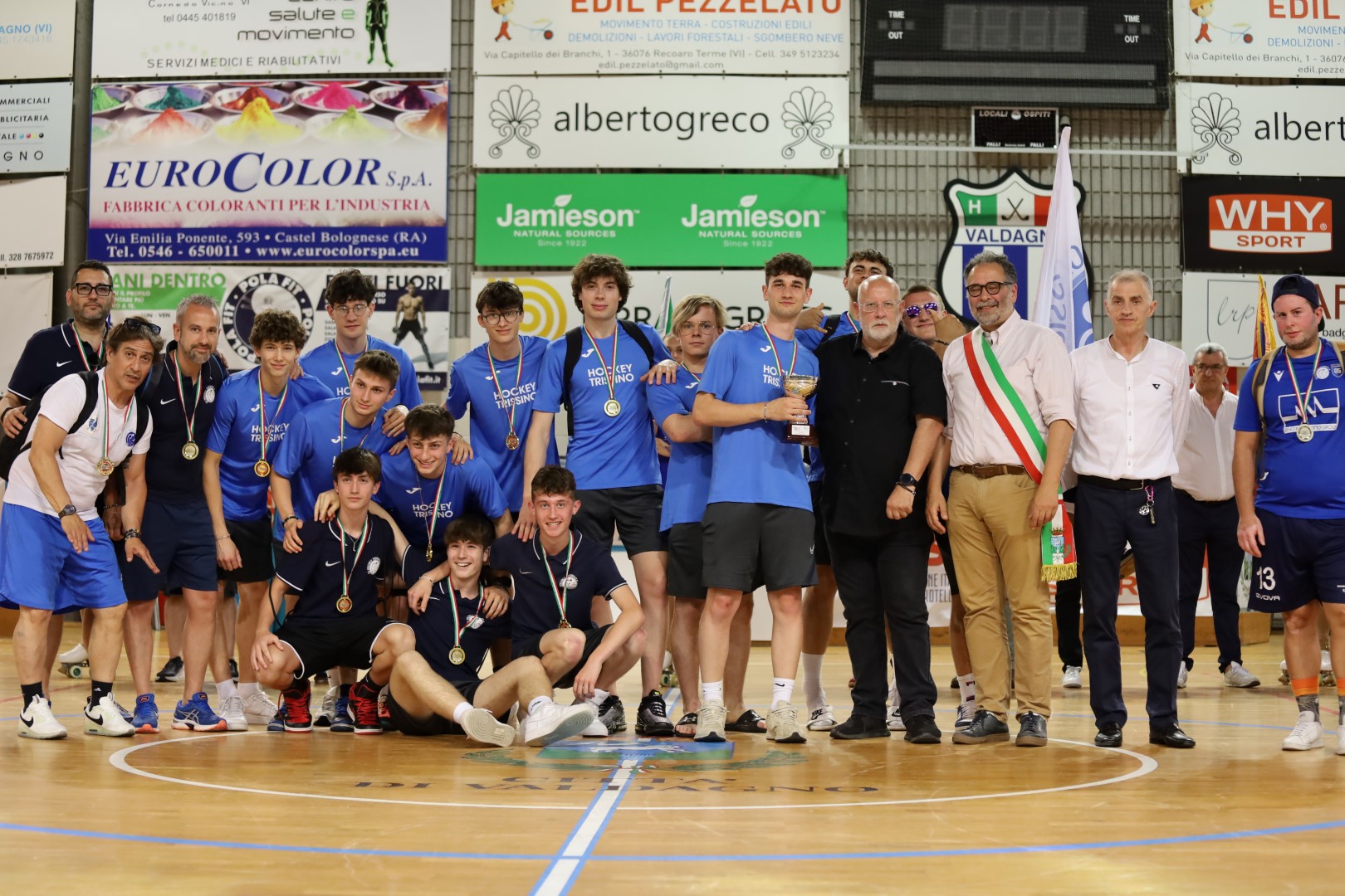 trissinou19