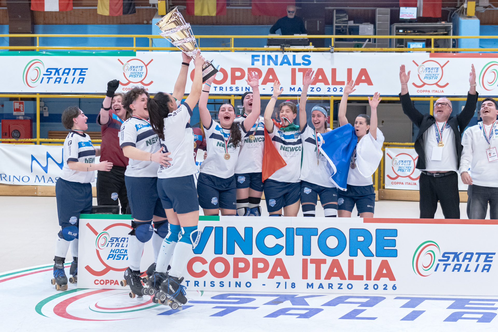 images/1-primo-piano/hp/2026/02_NEWCO_ROLLER_MATERA_-_HOCKEY_VALDAGNO_FEM.LE_Finale_Femminile_08-03-2026_ore_15-14.jpg