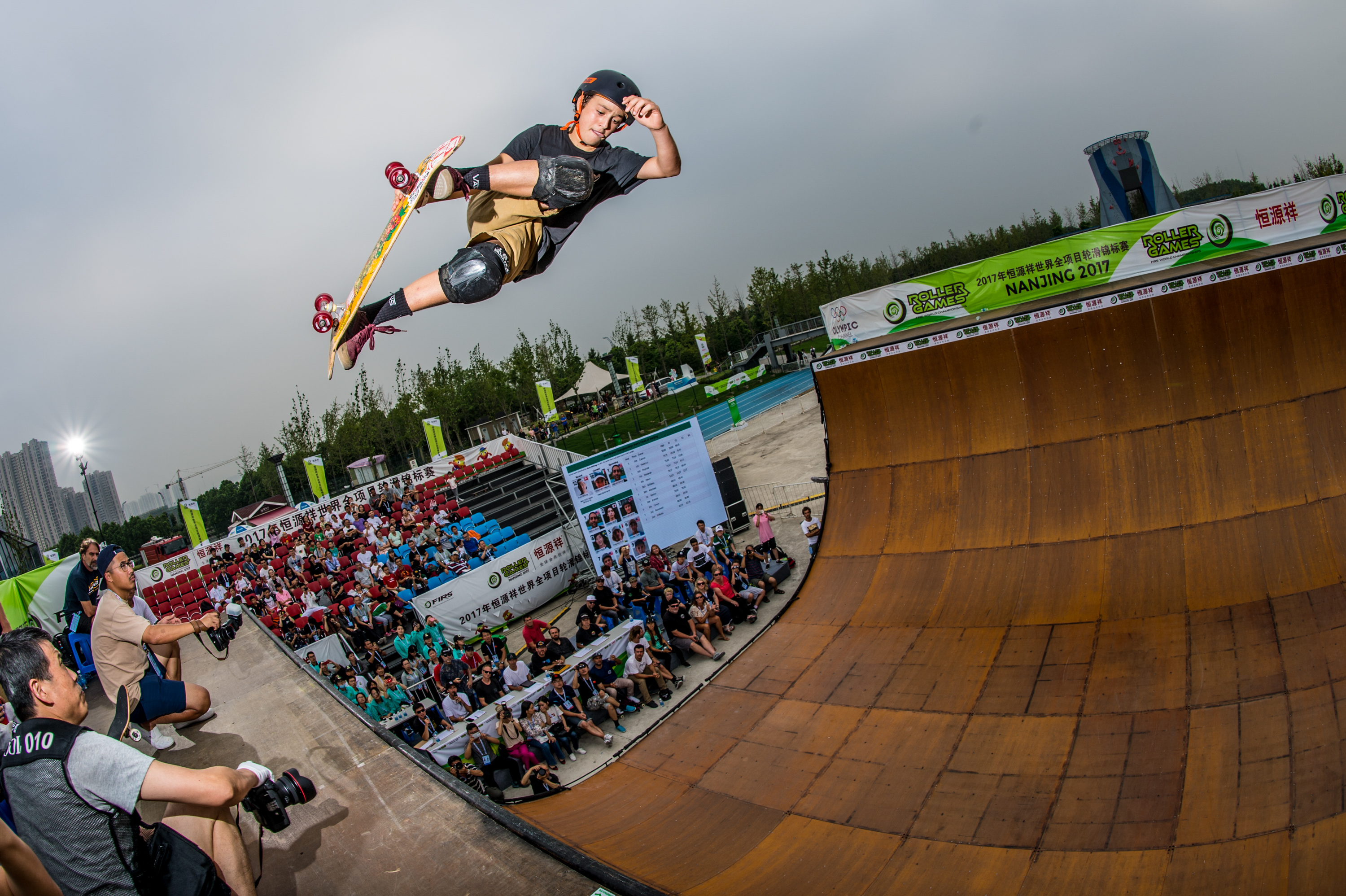 Экстремальные рассказы. Skateboarding Tokyo 2020. Токио скейт парк. Верт скейтинг.