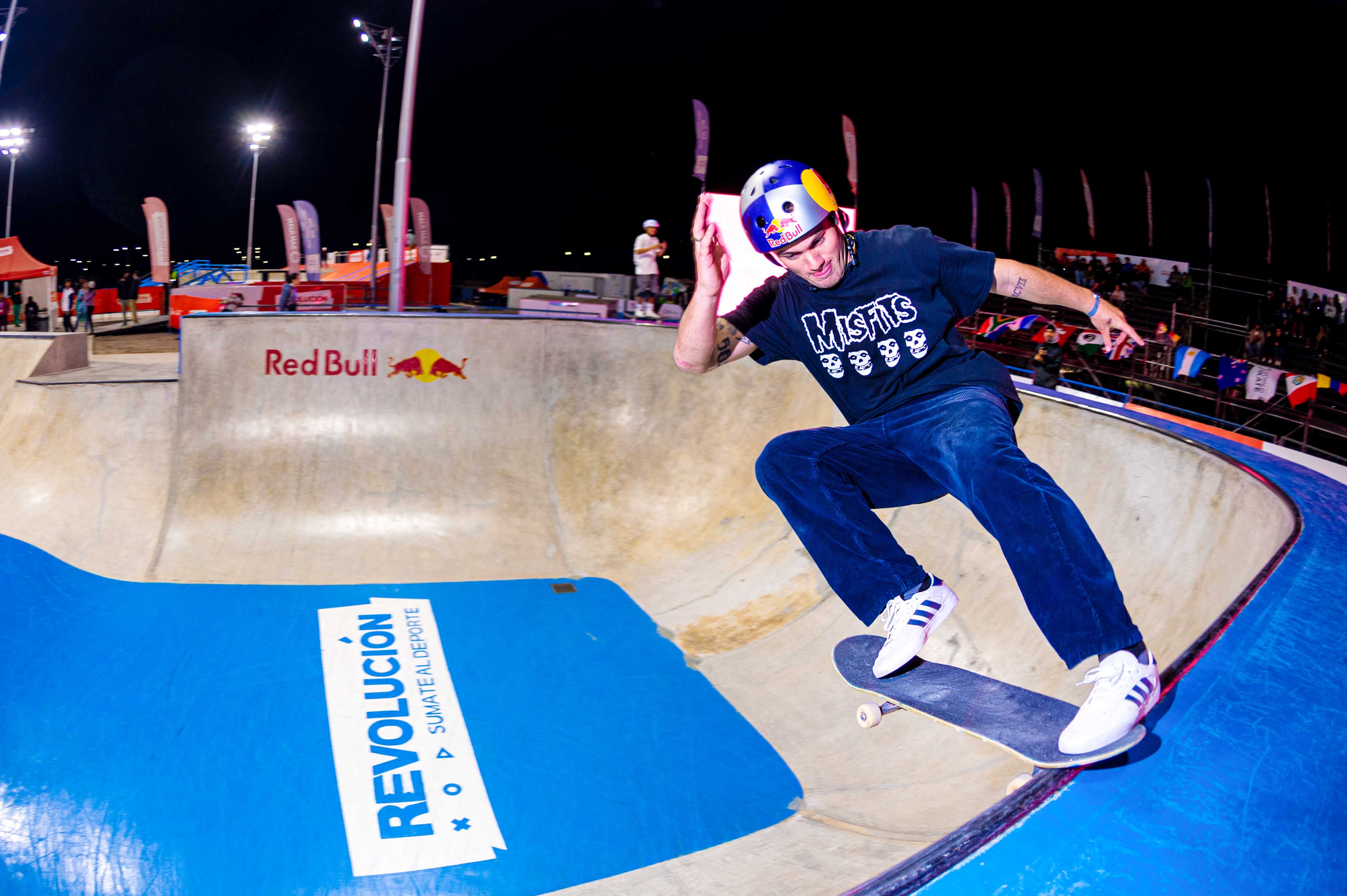 images/Alex_Sorgente_-_World_Skateboarding_Tour.jpg