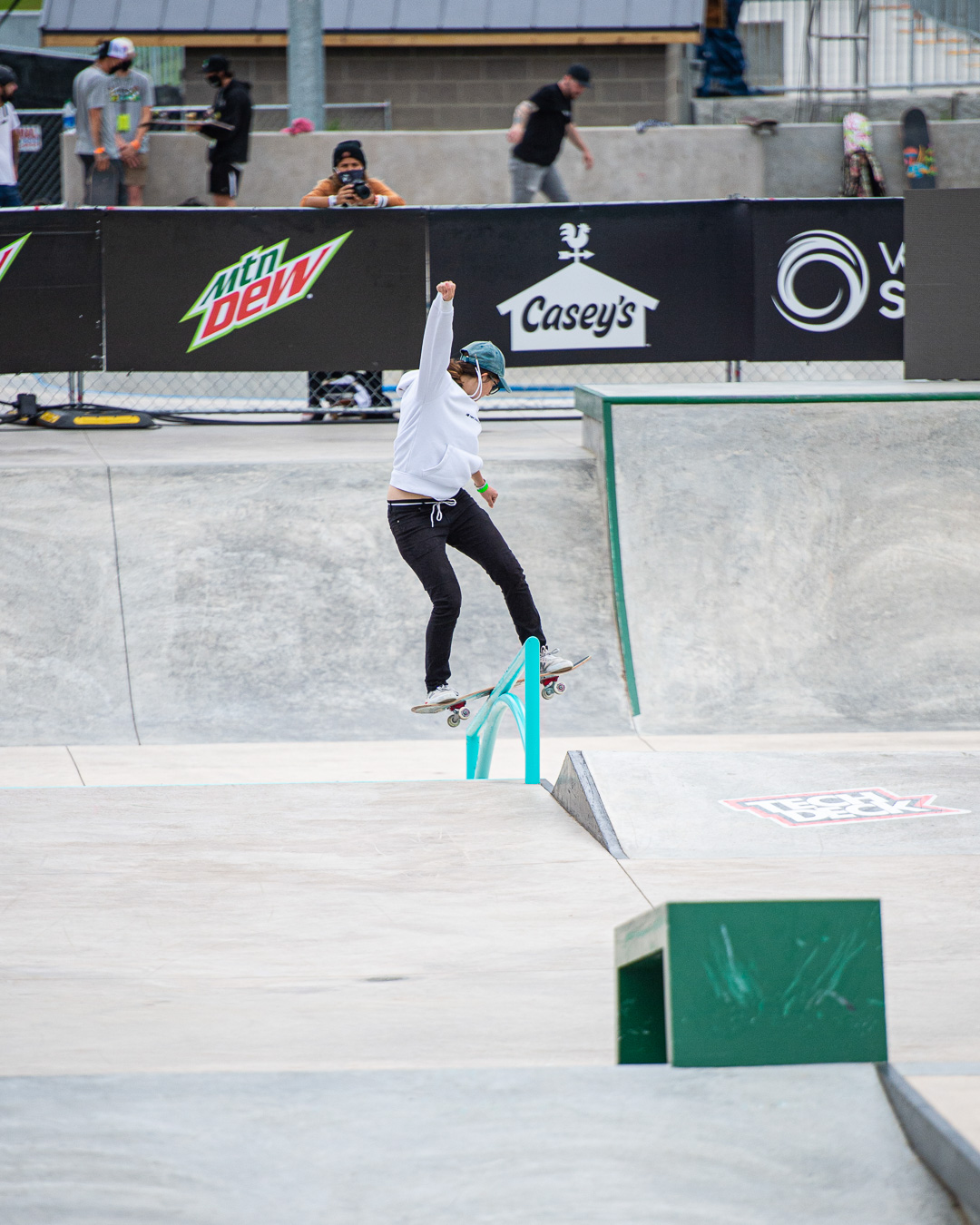 Asia Lanzi frontside boardslide ph. Piero Capannini