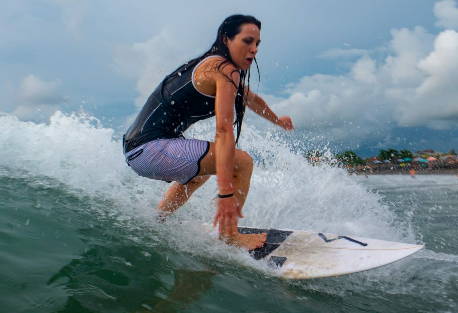 Chiara Falchetti surf