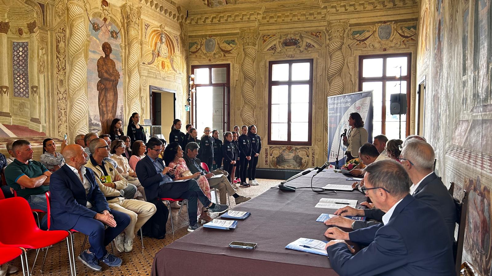 images/Conferenza_1.jpeg
