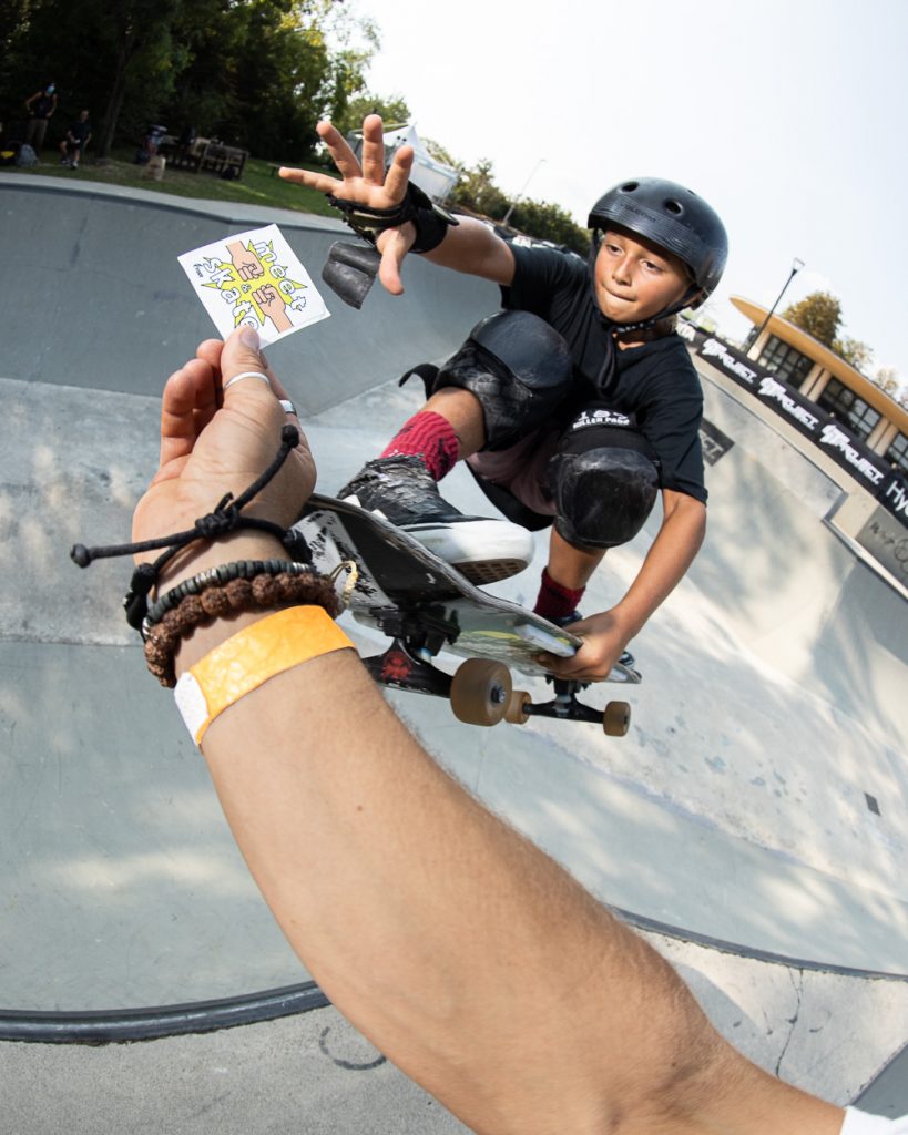 Meet & Skate 2020 - Nico Bondi sticker grab ph. Federico Romanello