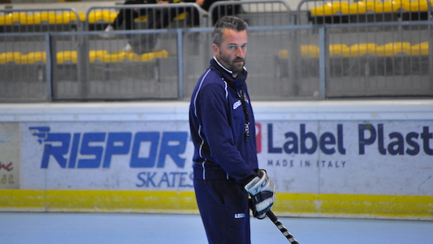 images/coach_Rela_hockey_inline_.JPG